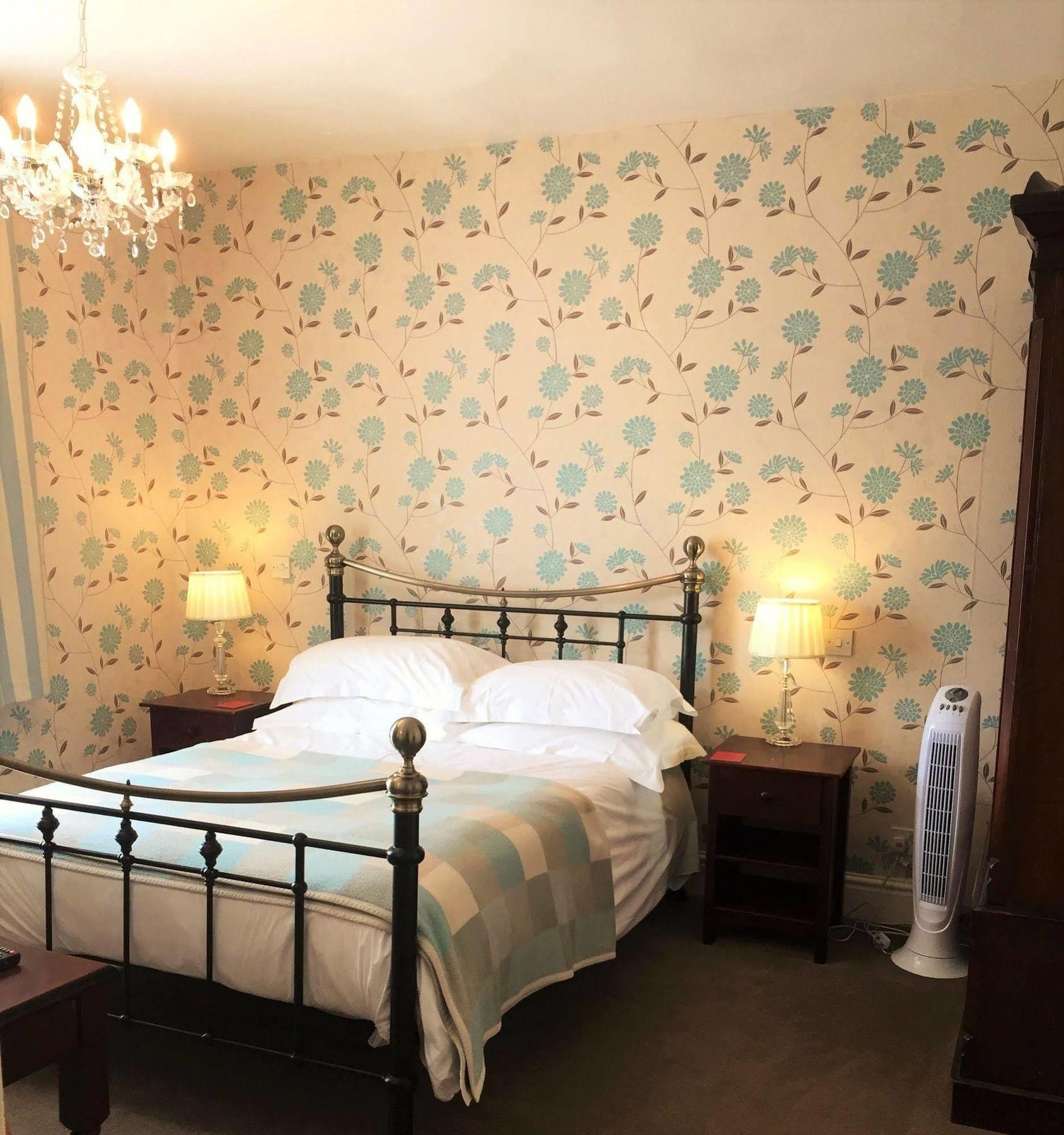 The Beaumont Accommodation Лаут Экстерьер фото