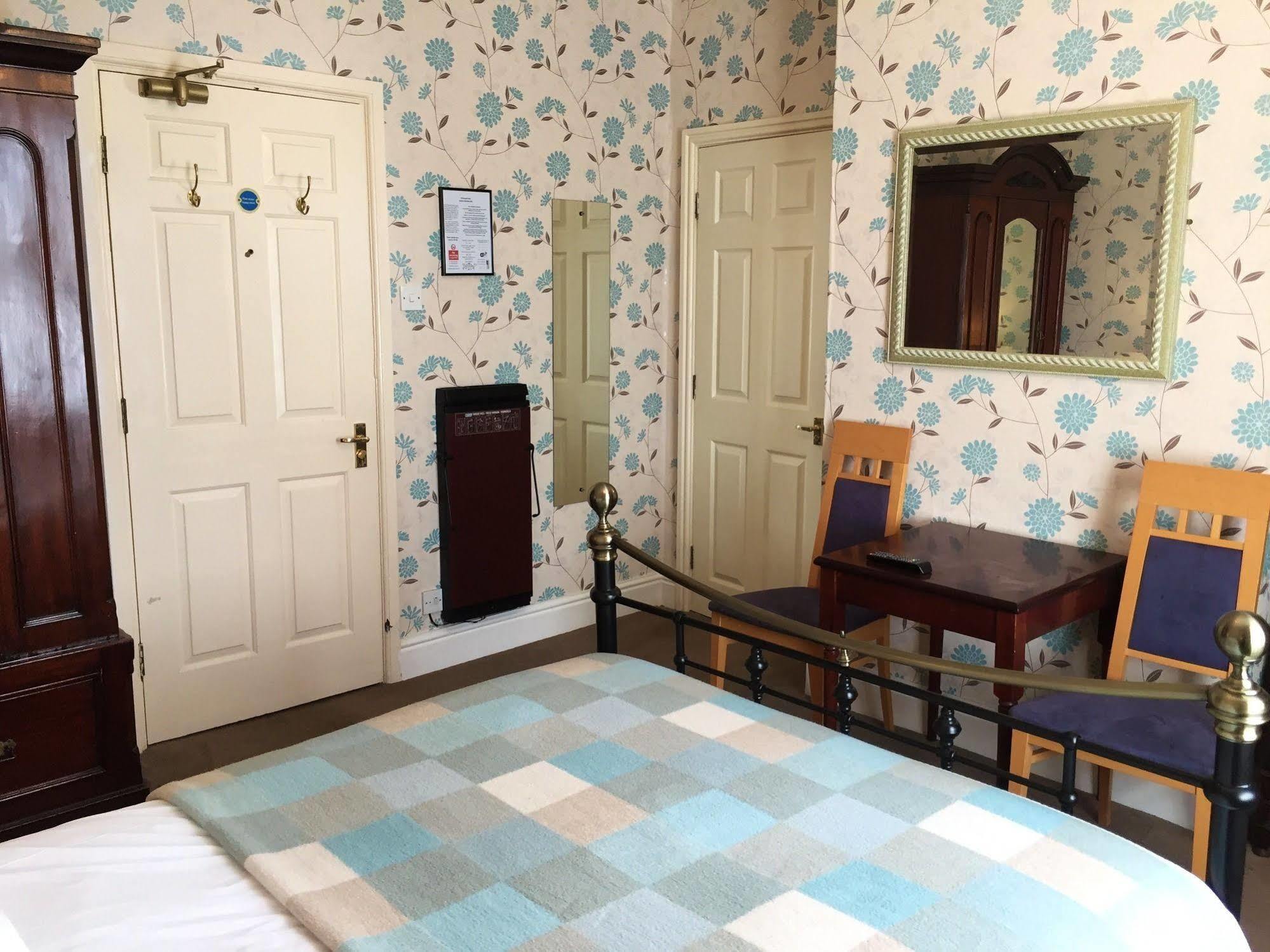 The Beaumont Accommodation Лаут Экстерьер фото